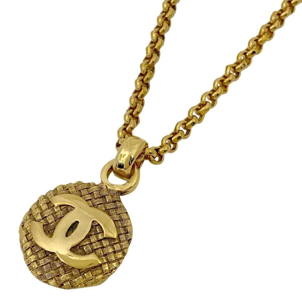 CHANEL NECKLACE